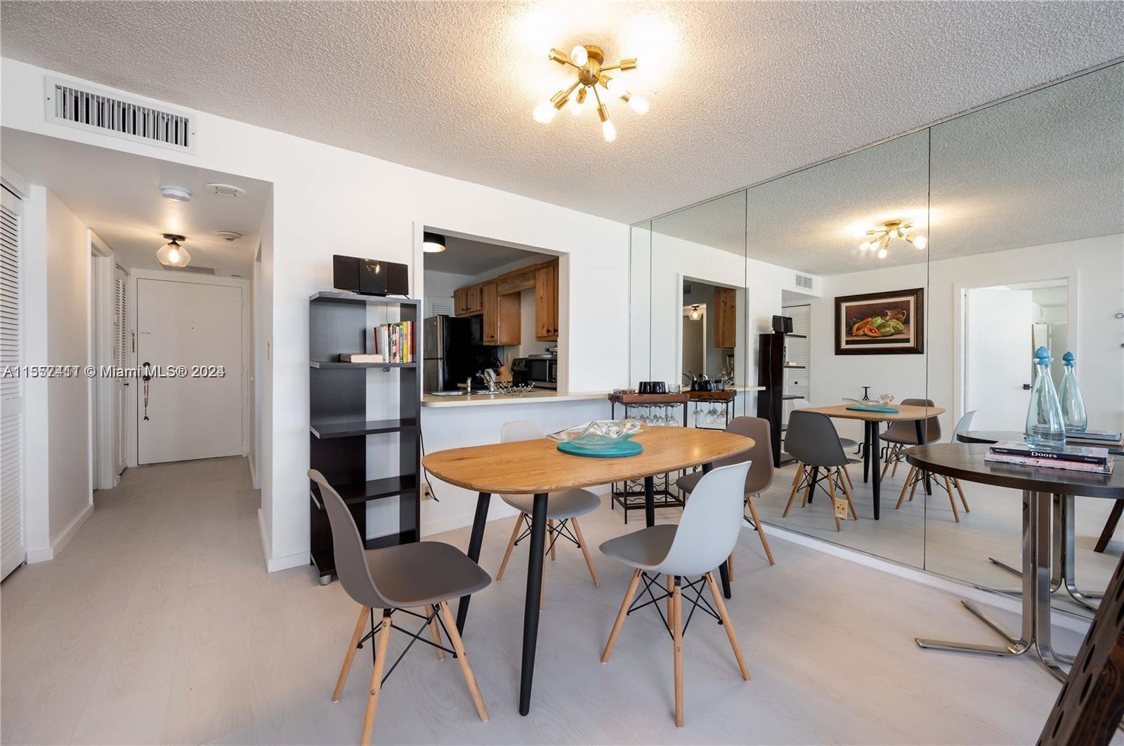 1925 Brickell Ave # 404 Unit: D - 404