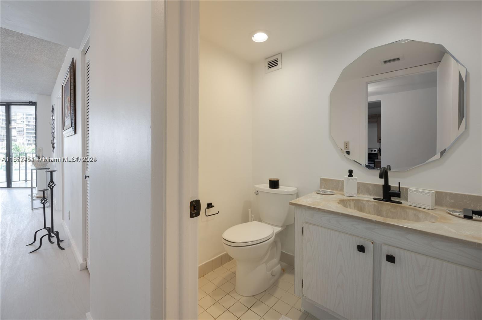 1925 Brickell Ave # 404 Unit: D - 404