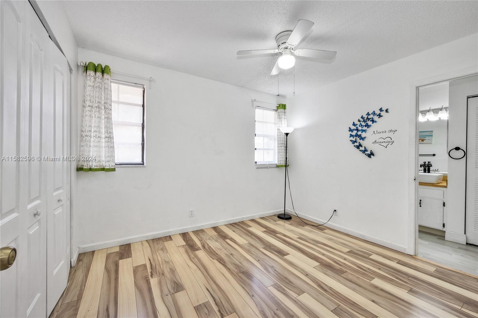 3437 Foxcroft Rd