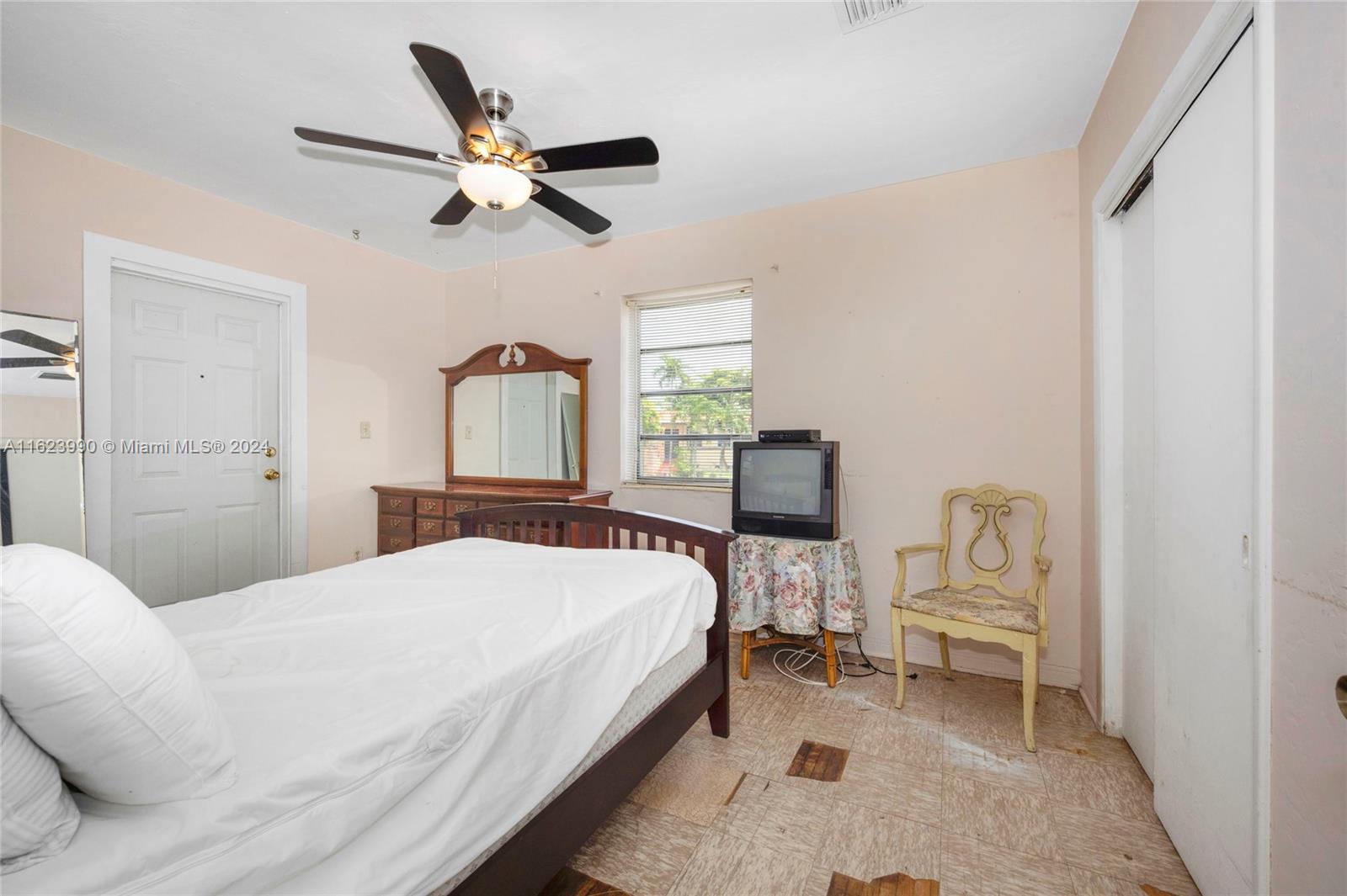 2430 SW 82nd Pl