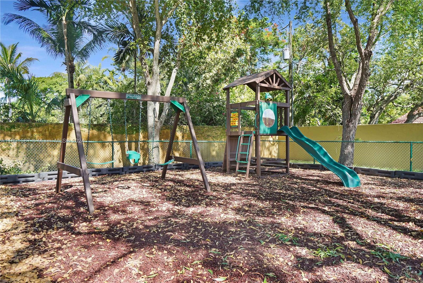 7752 SW 94th Ter