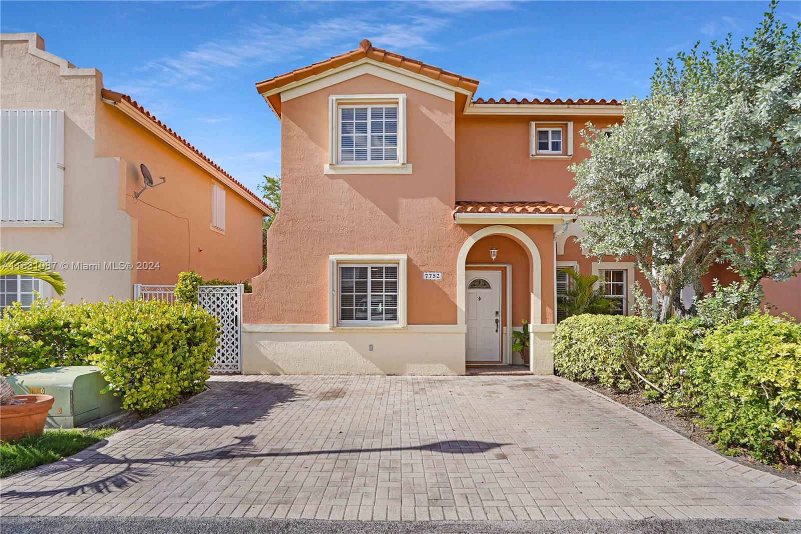 7752 SW 94th Ter