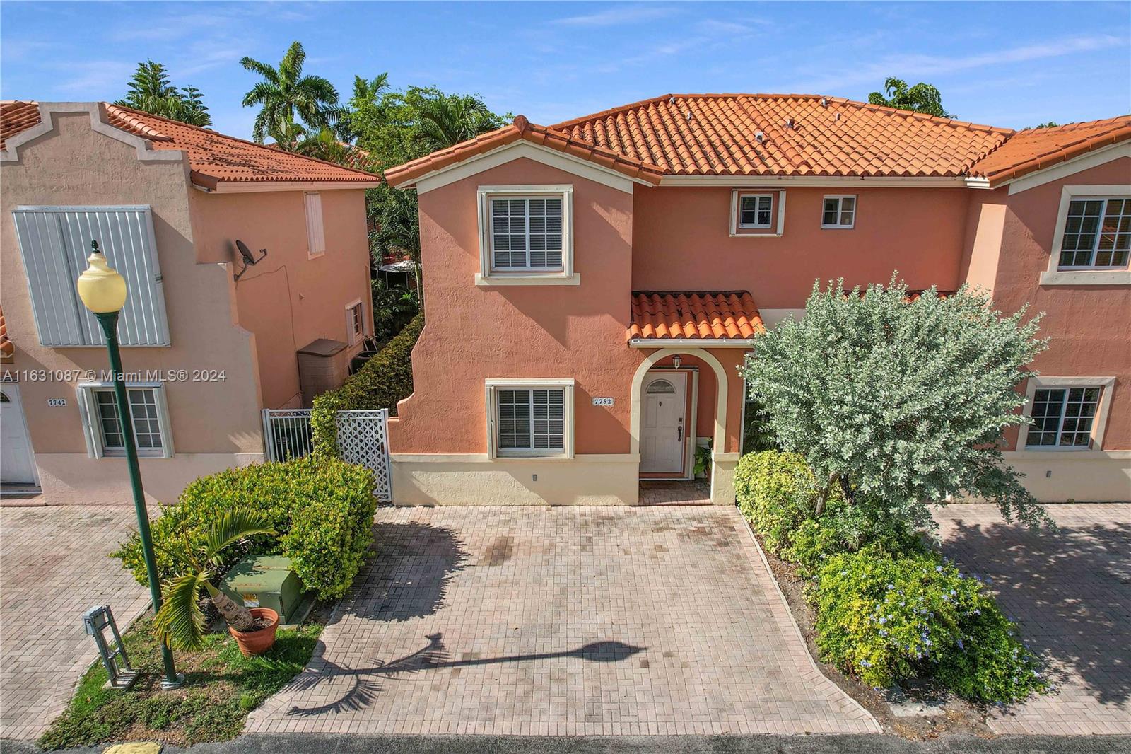 7752 SW 94th Ter