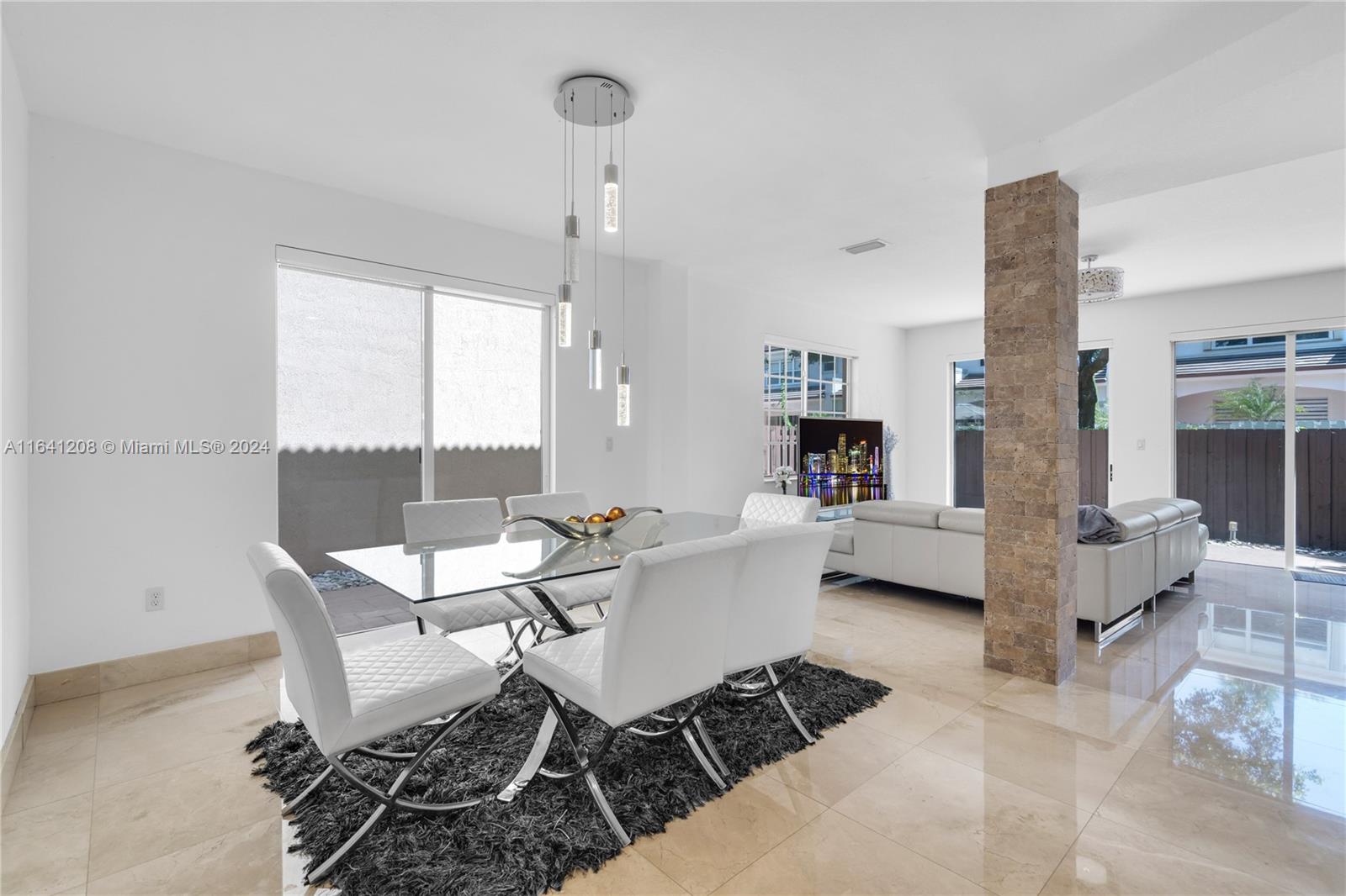 11250 NW 43rd Ter