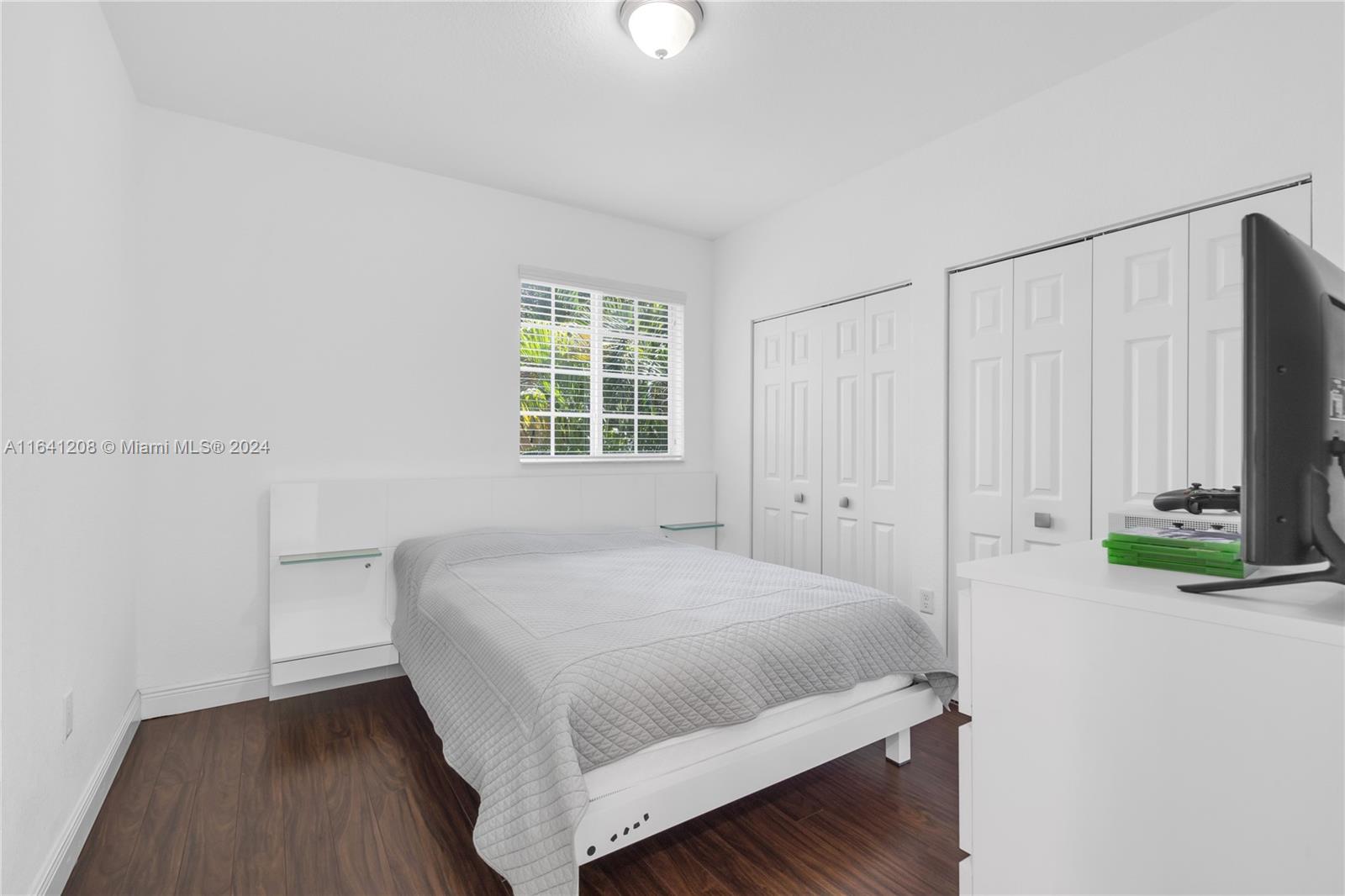 11250 NW 43rd Ter