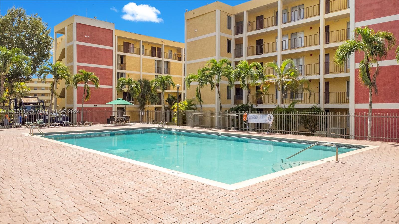 9260 Fontainebleau Blvd # 102