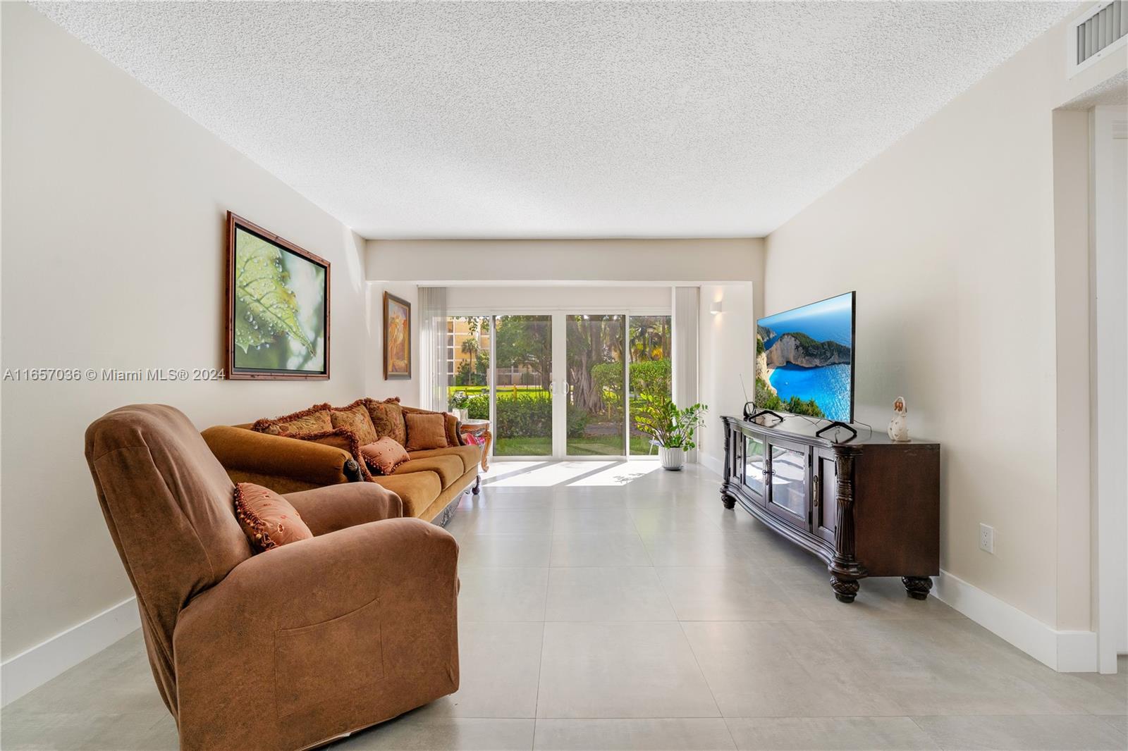 9260 Fontainebleau Blvd # 102