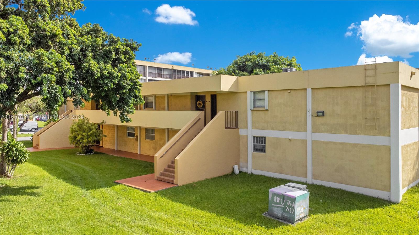 9260 Fontainebleau Blvd # 102
