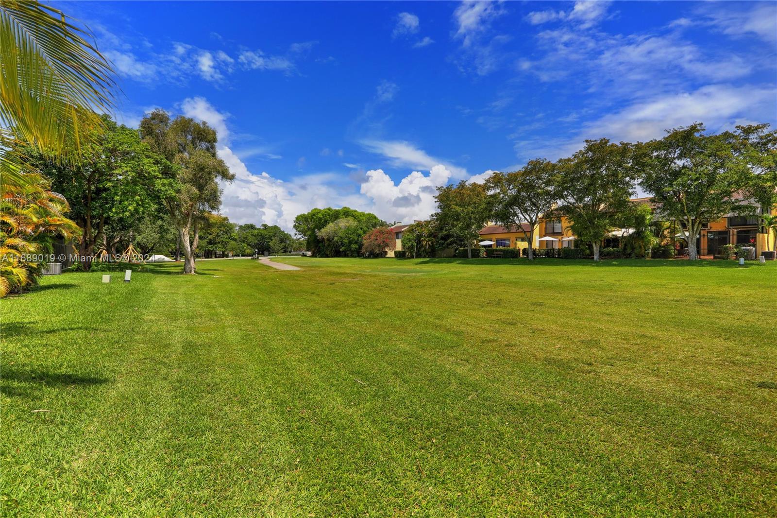 10141 Costa Del Sol Blvd # 58 Unit: F-58
