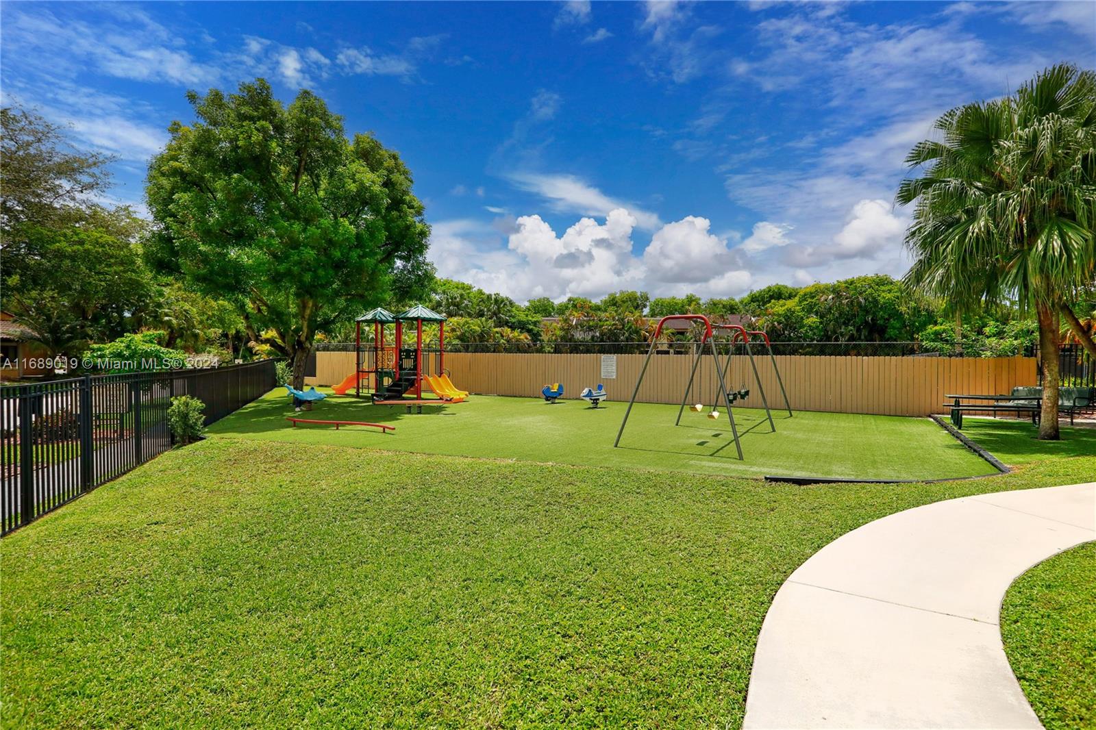 10141 Costa Del Sol Blvd # 58 Unit: F-58