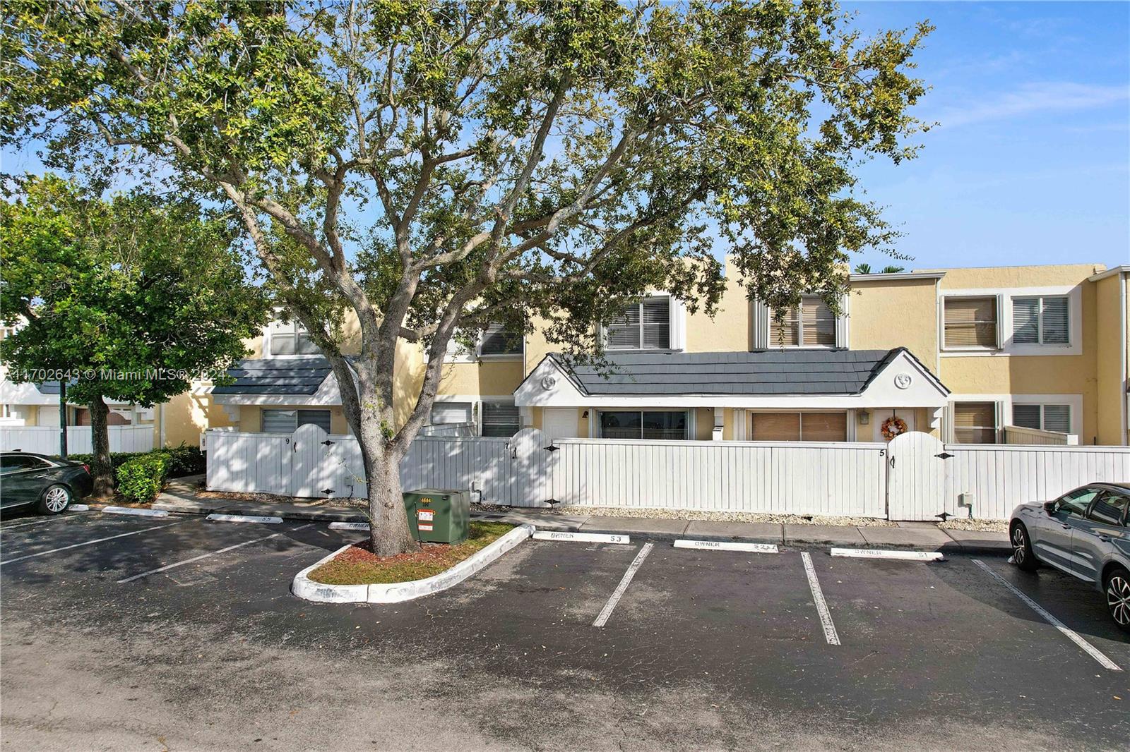 4520 SW 68th Ct Cir # 5 Unit: 27-5