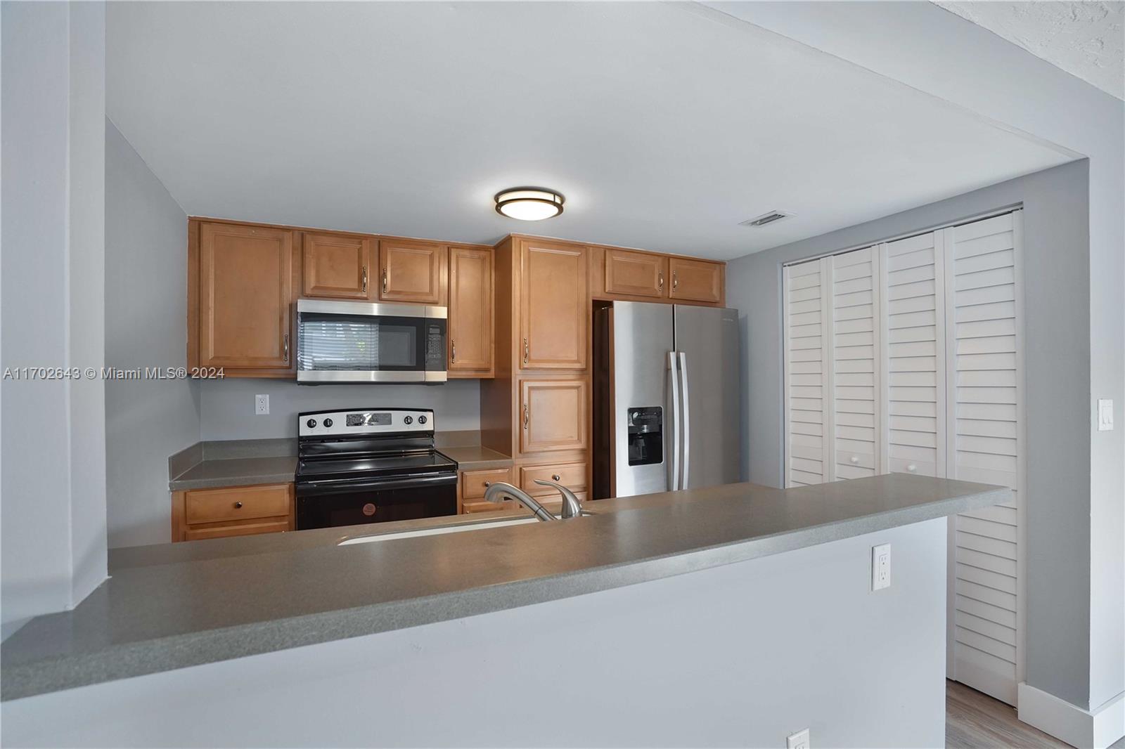 4520 SW 68th Ct Cir # 5 Unit: 27-5
