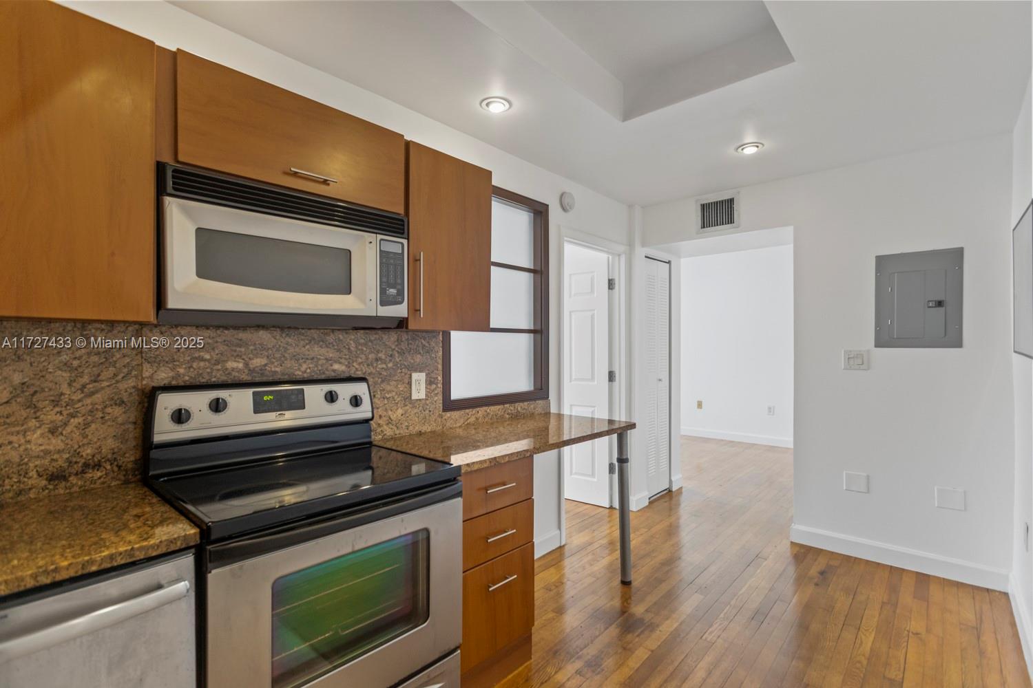 223 Calabria Ave # 9