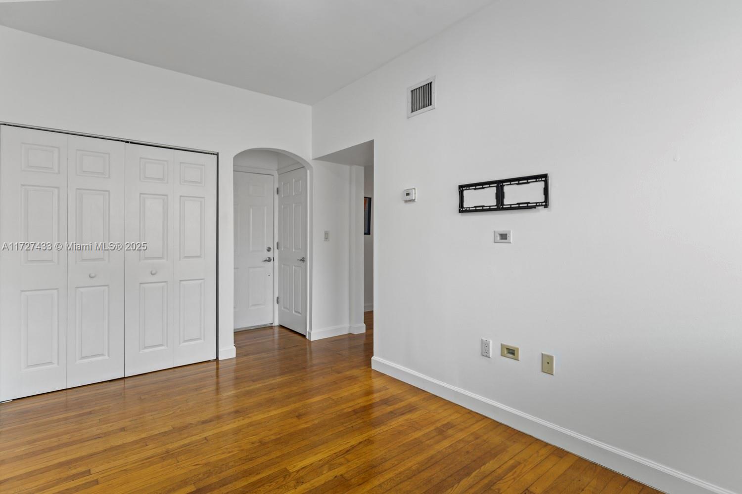 223 Calabria Ave # 9