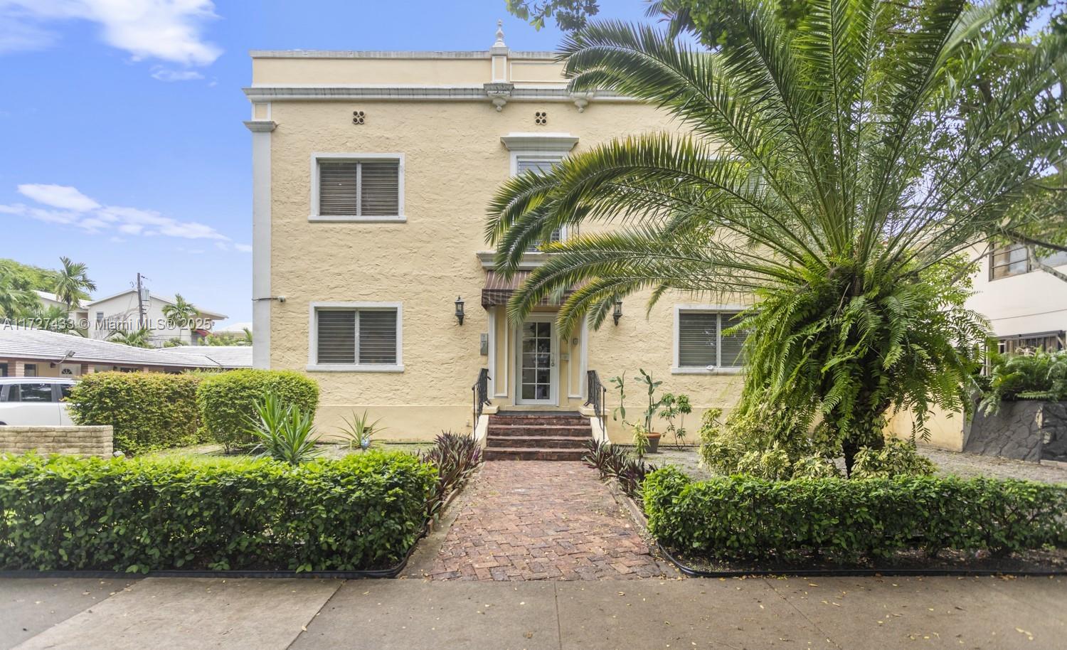 223 Calabria Ave # 9