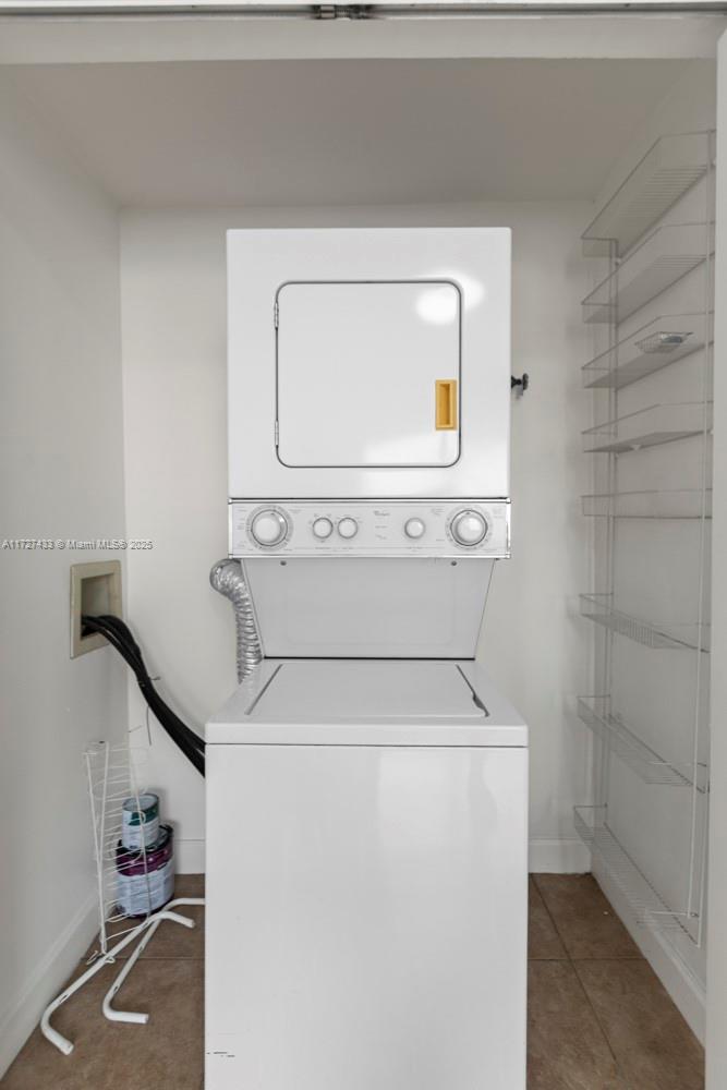 223 Calabria Ave # 9