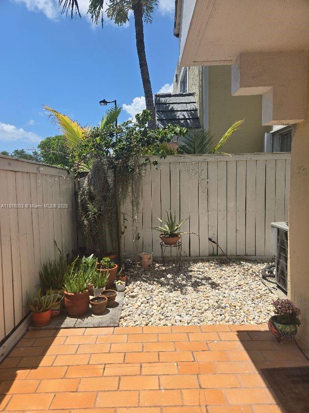 4560 SW 68th Ct Cir # 9 Unit: 61-9