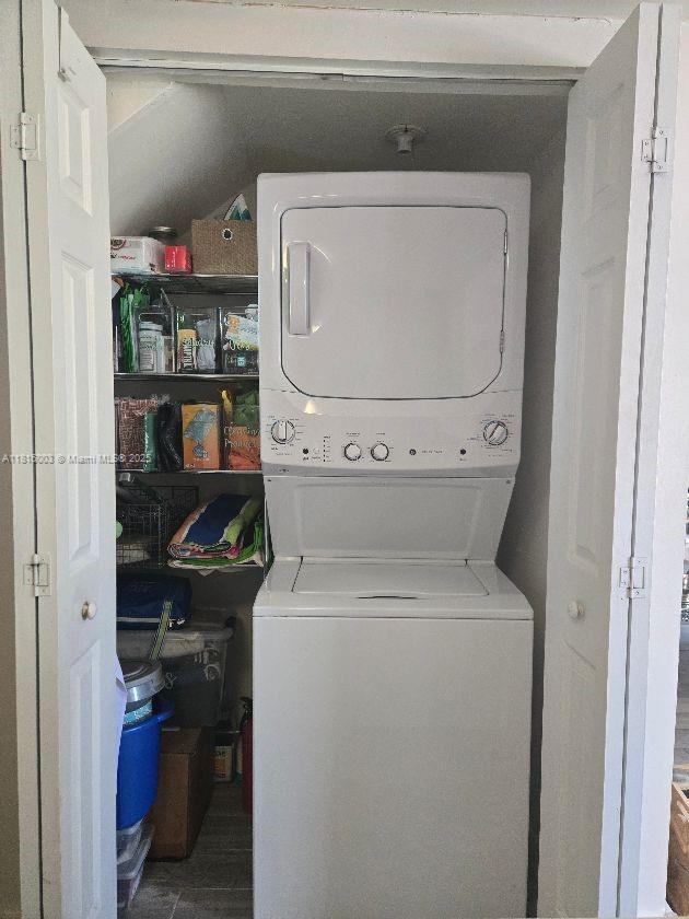 4560 SW 68th Ct Cir # 9 Unit: 61-9