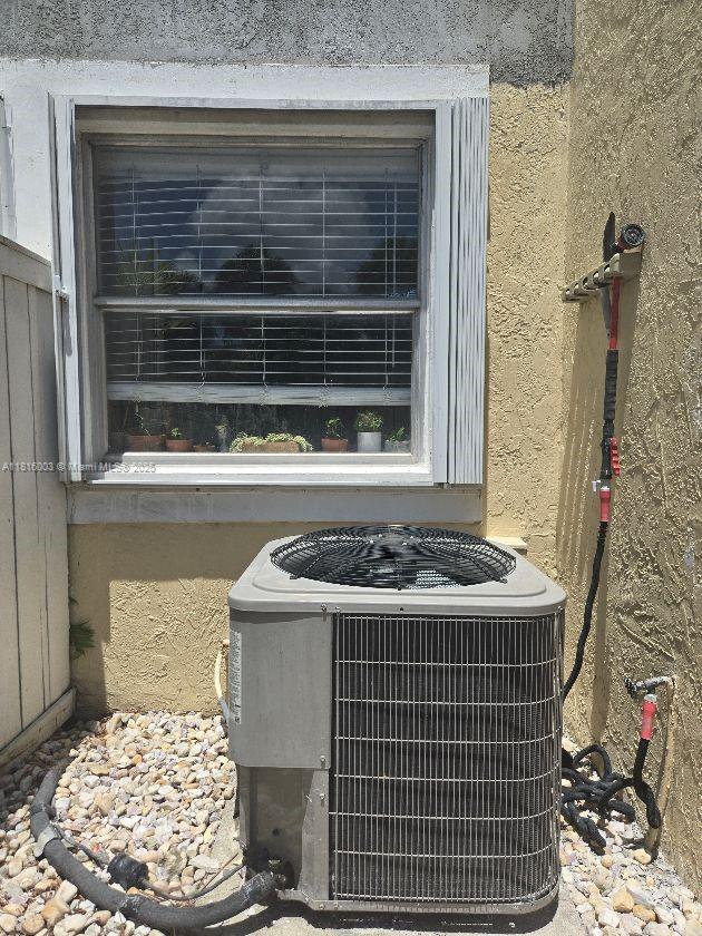 4560 SW 68th Ct Cir # 9 Unit: 61-9