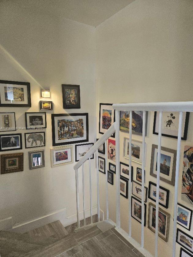 4560 SW 68th Ct Cir # 9 Unit: 61-9