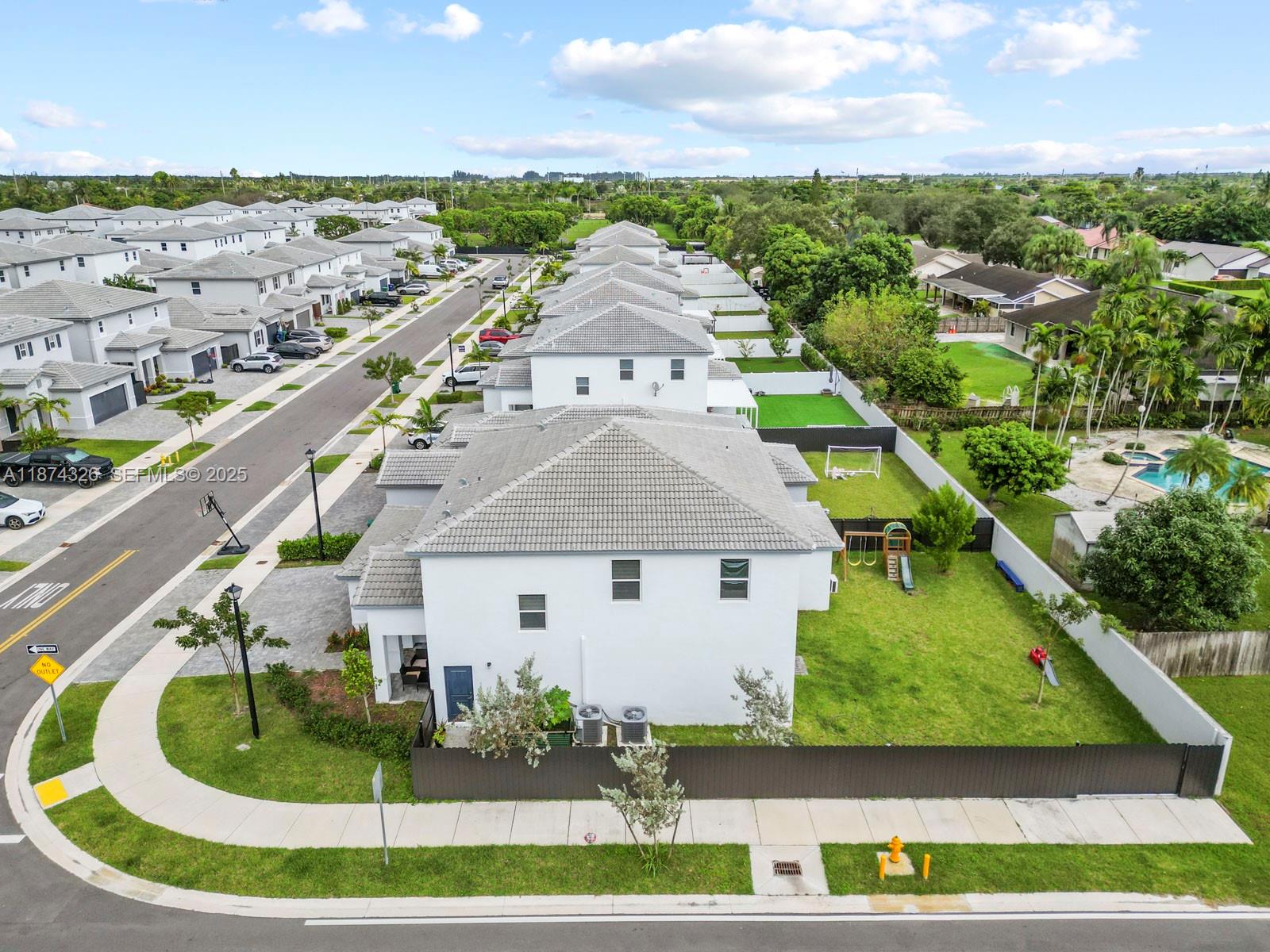 14888 SW 163rd Ter
