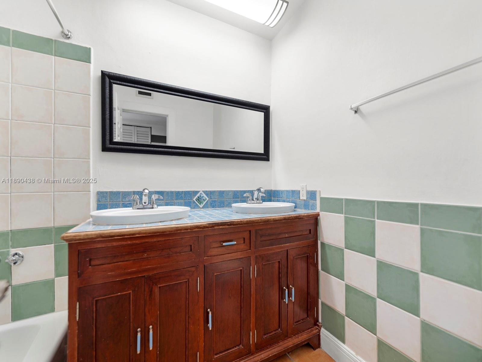 7348 SW 82nd St # C219