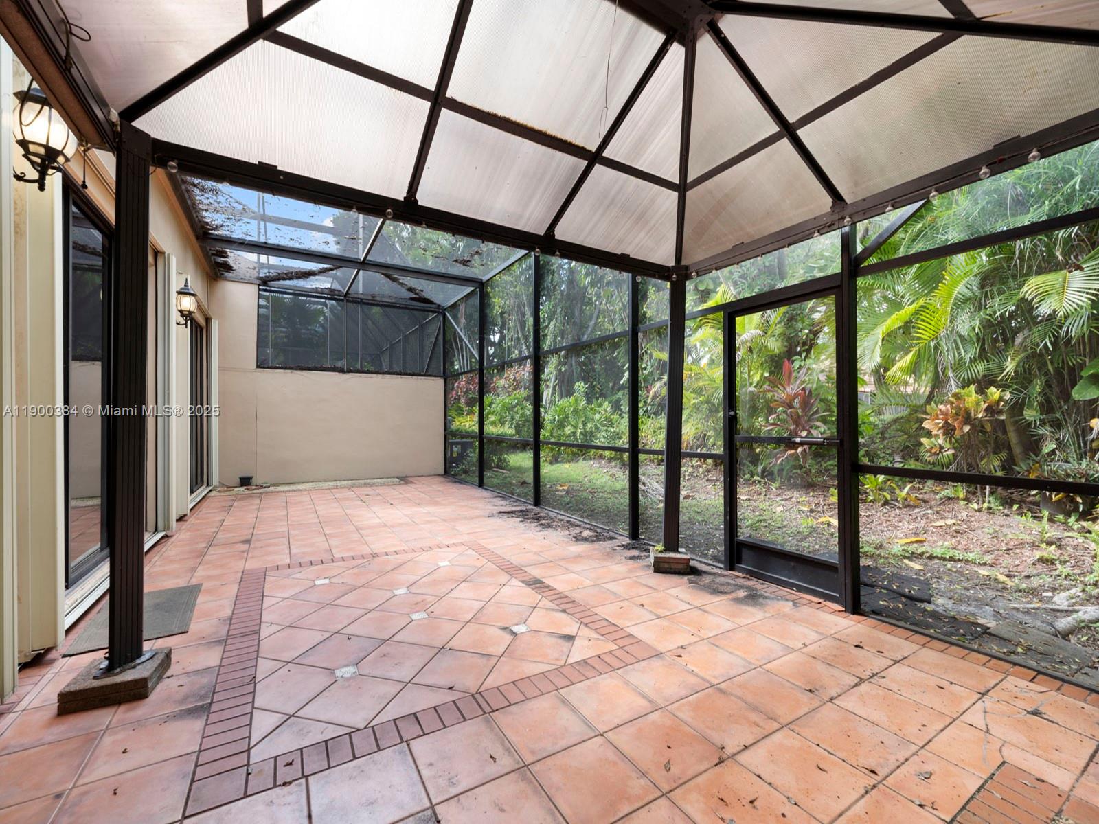 9941 Costa Del Sol Blvd # 108A, Doral Unit: A-108A