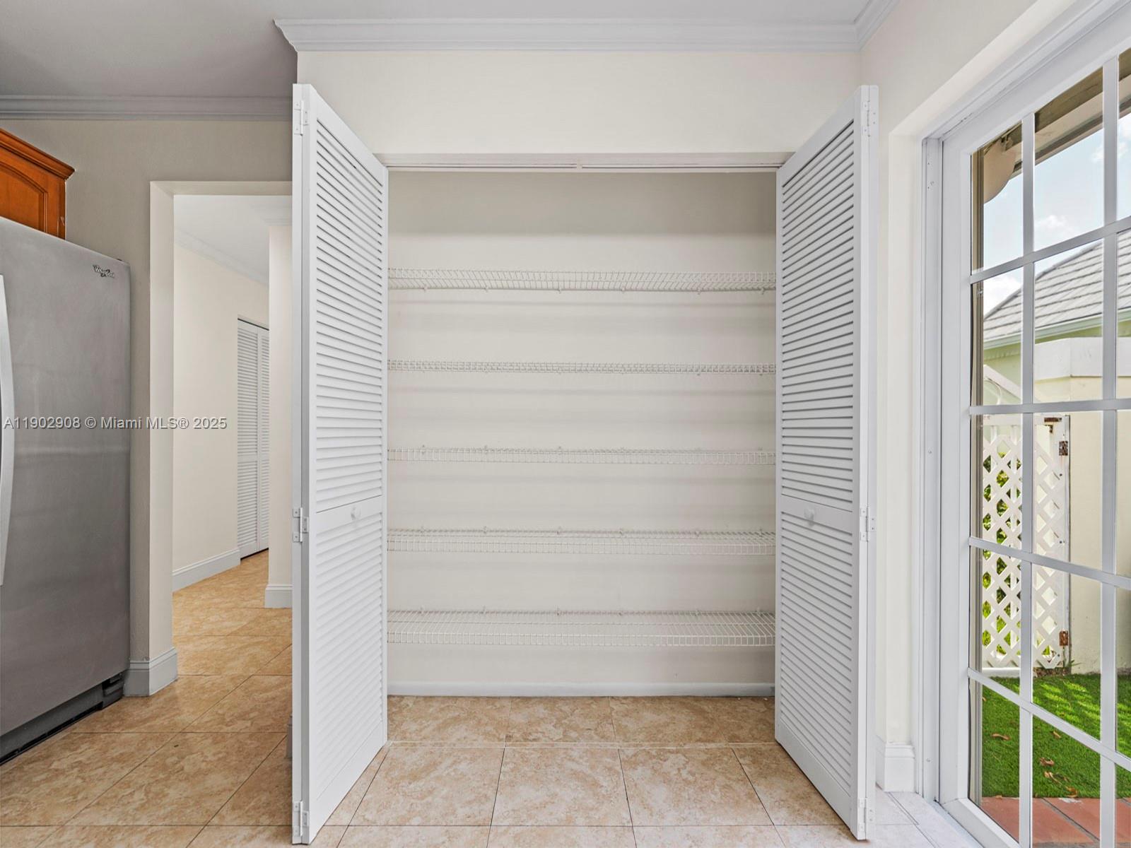 9947 NW 47th Ter, Doral