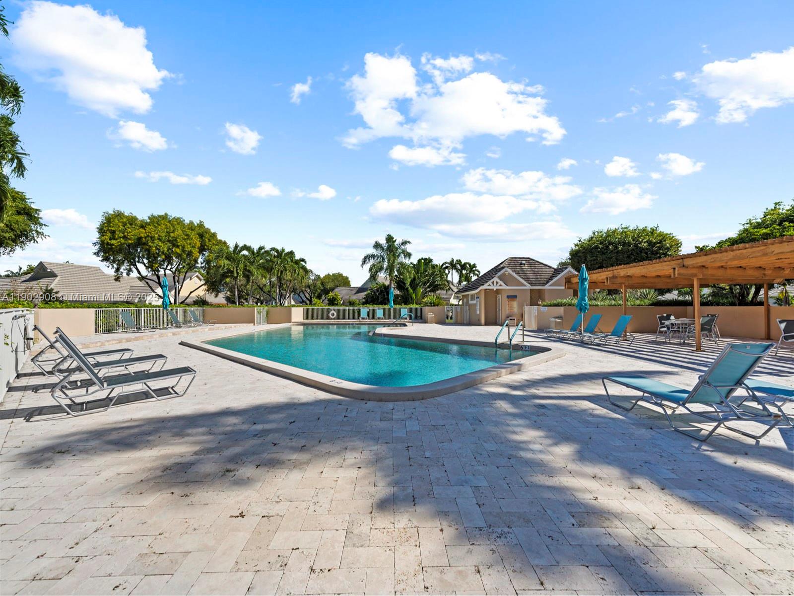 9947 NW 47th Ter, Doral