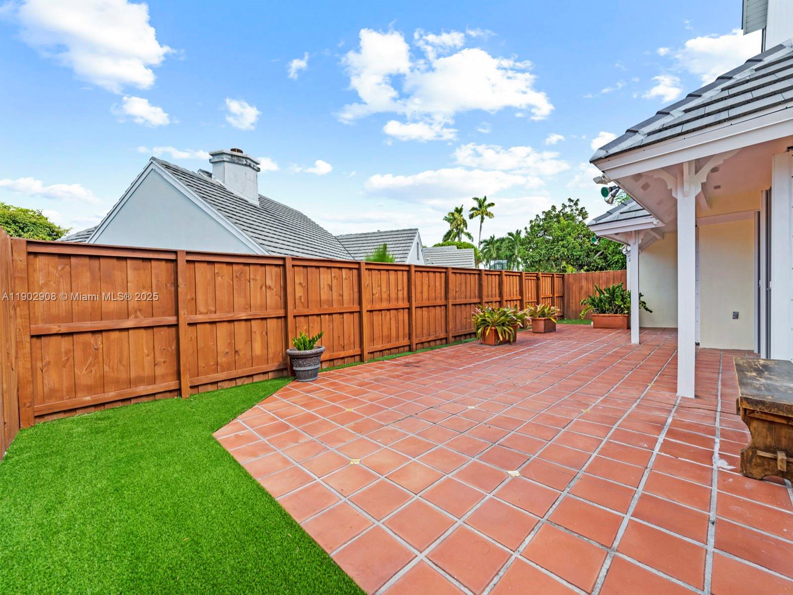 9947 NW 47th Ter, Doral