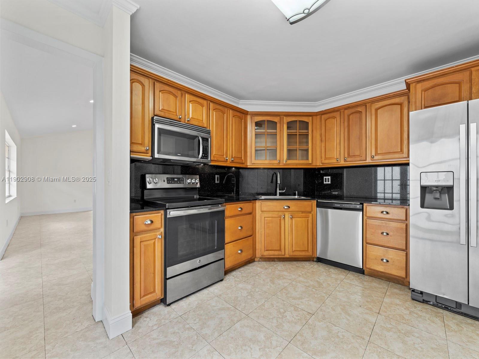 9947 NW 47th Ter, Doral