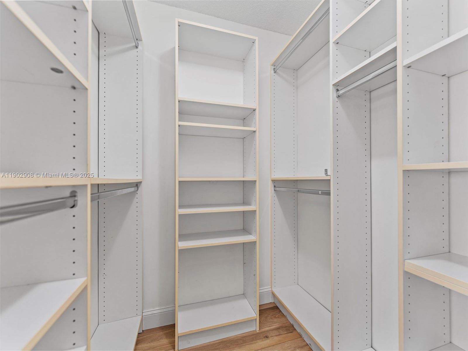 9947 NW 47th Ter, Doral