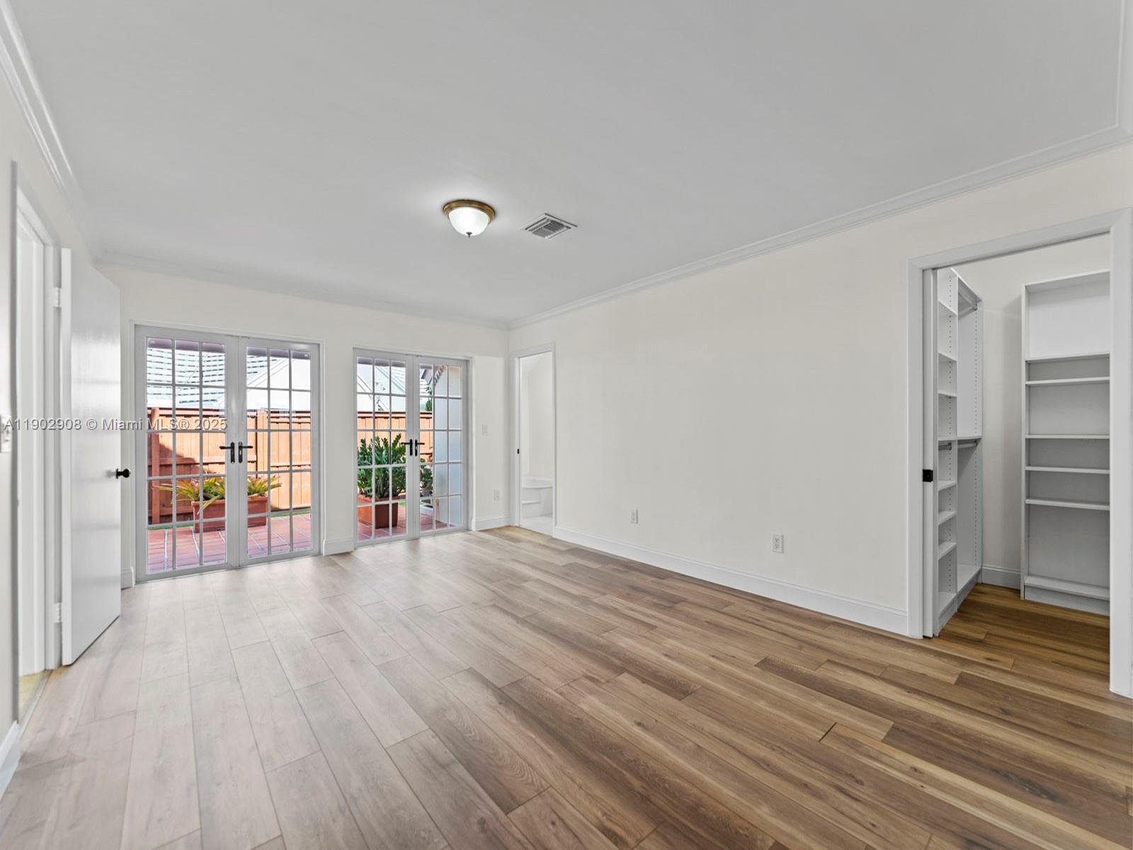 9947 NW 47th Ter, Doral