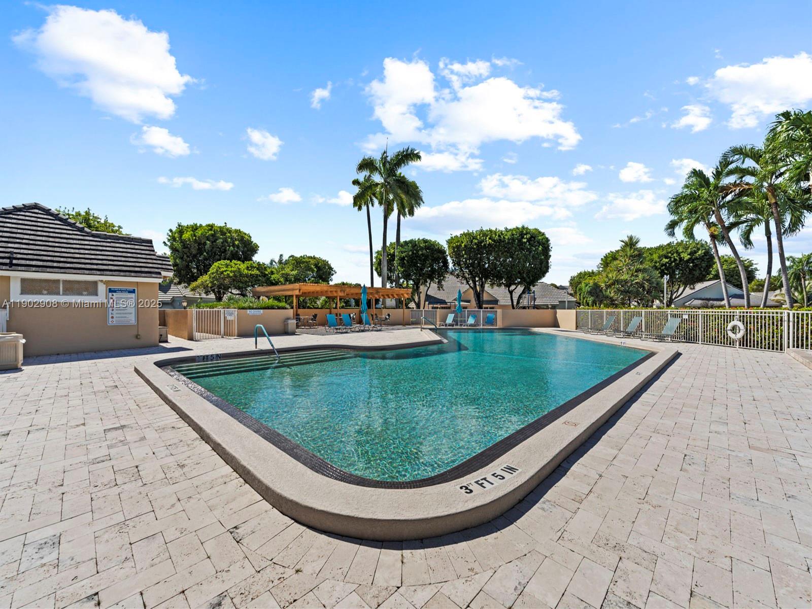 9947 NW 47th Ter, Doral