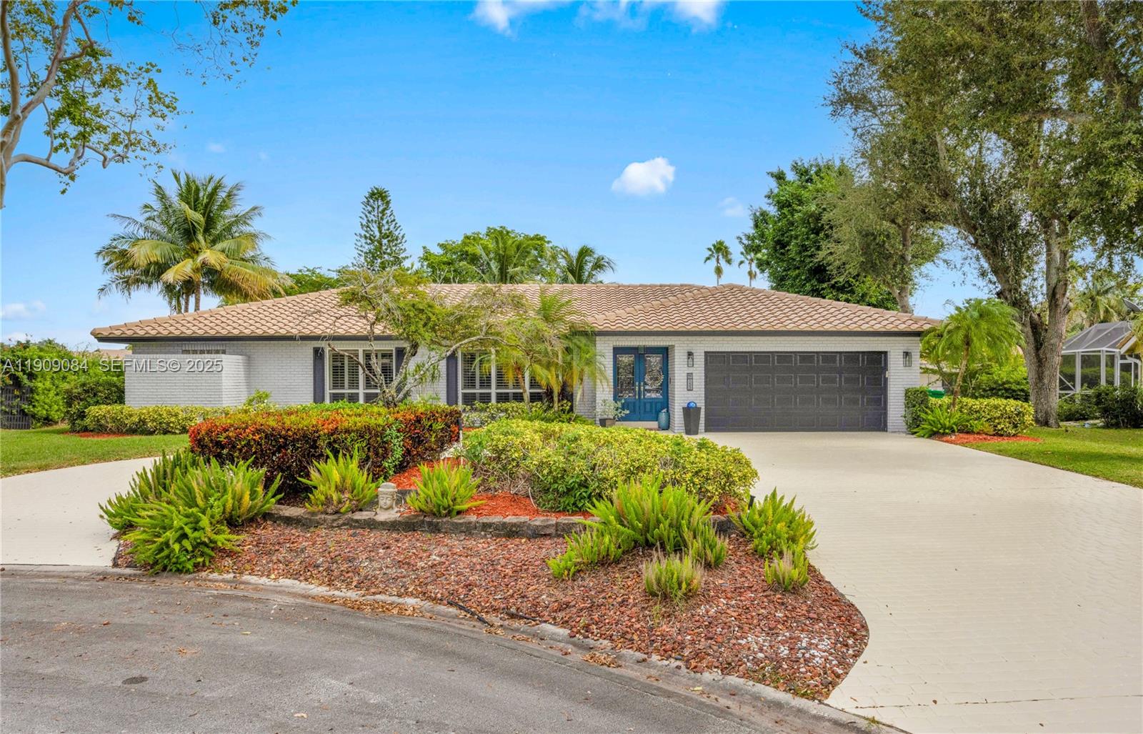 153 NW 114th Way