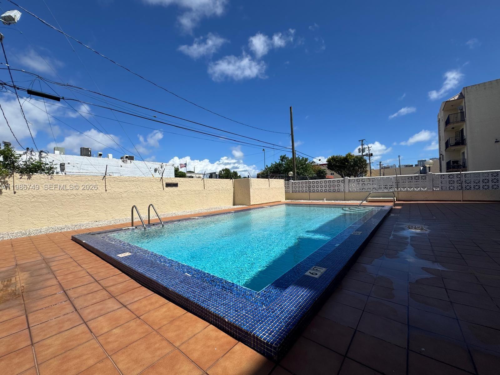 1051 SW 1st St # 212