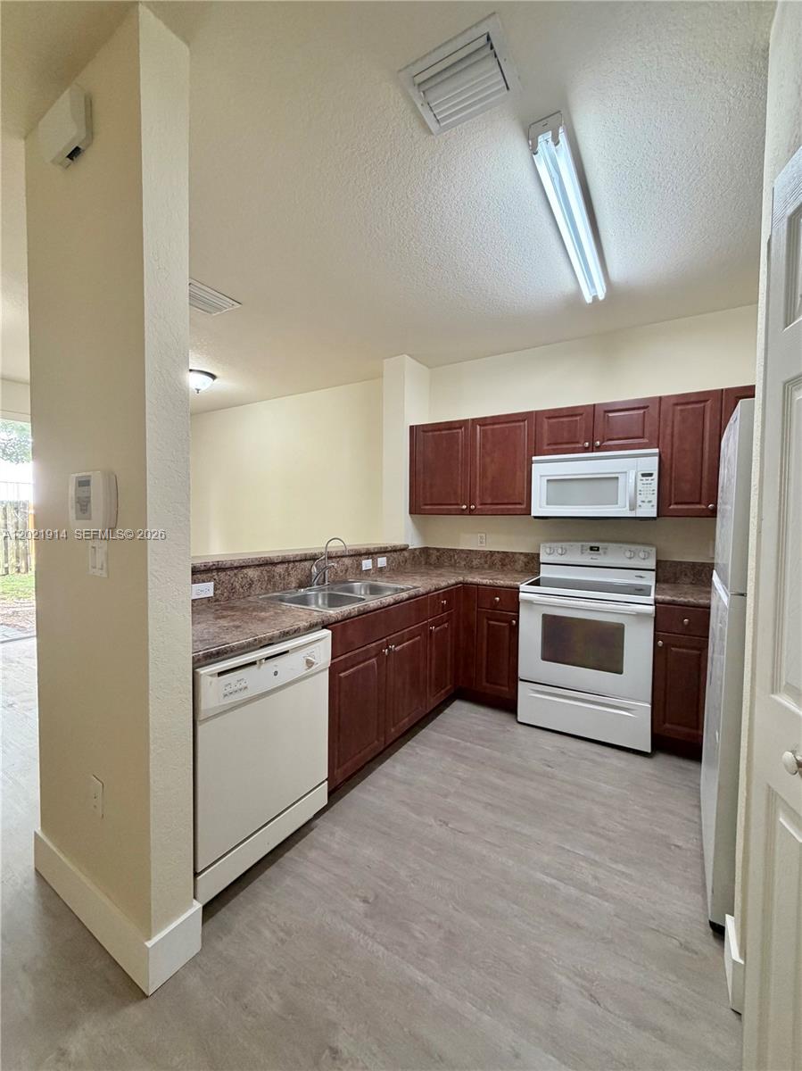 2885 SE 1st Dr # 1
