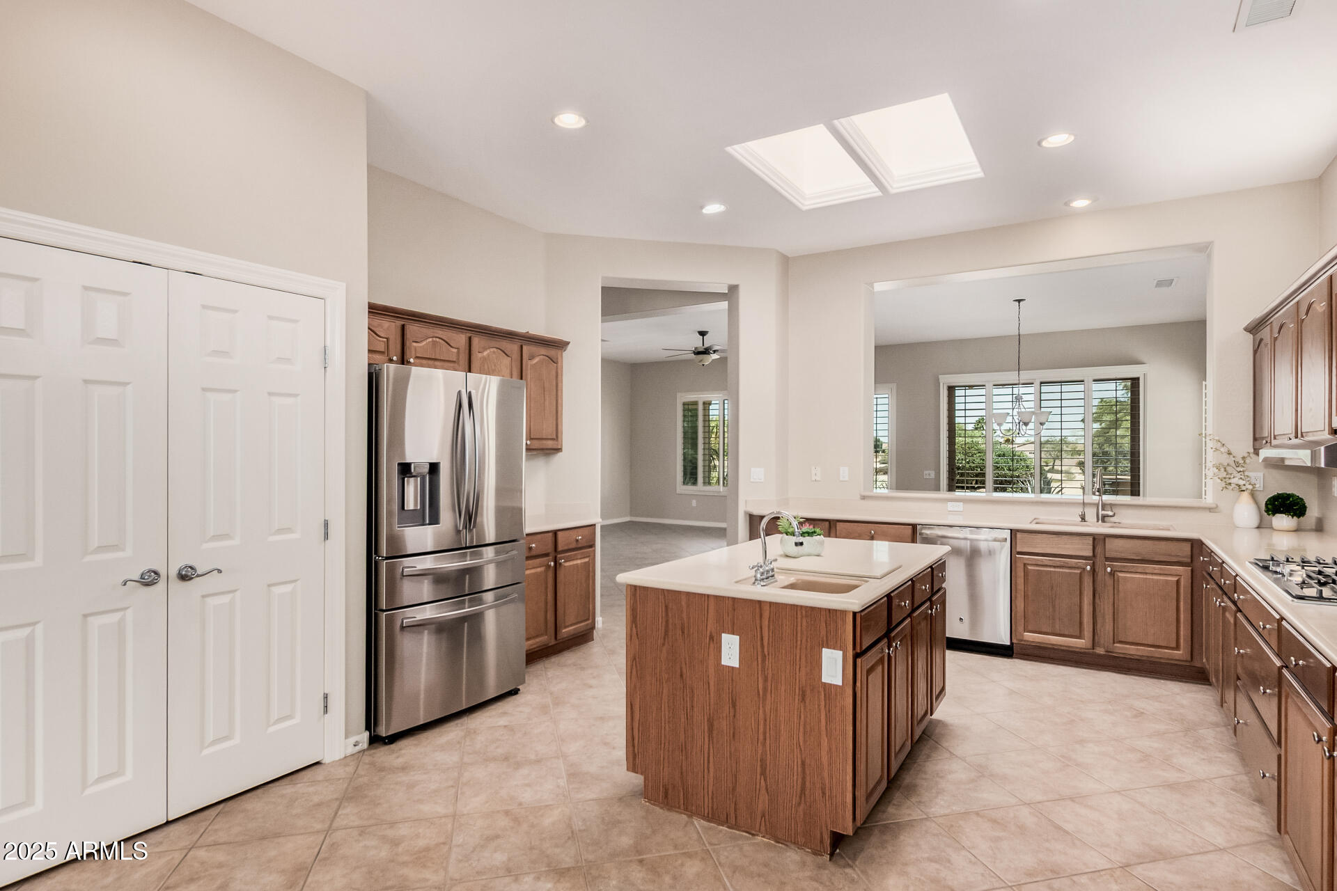16704 W ORACLE RIM Drive