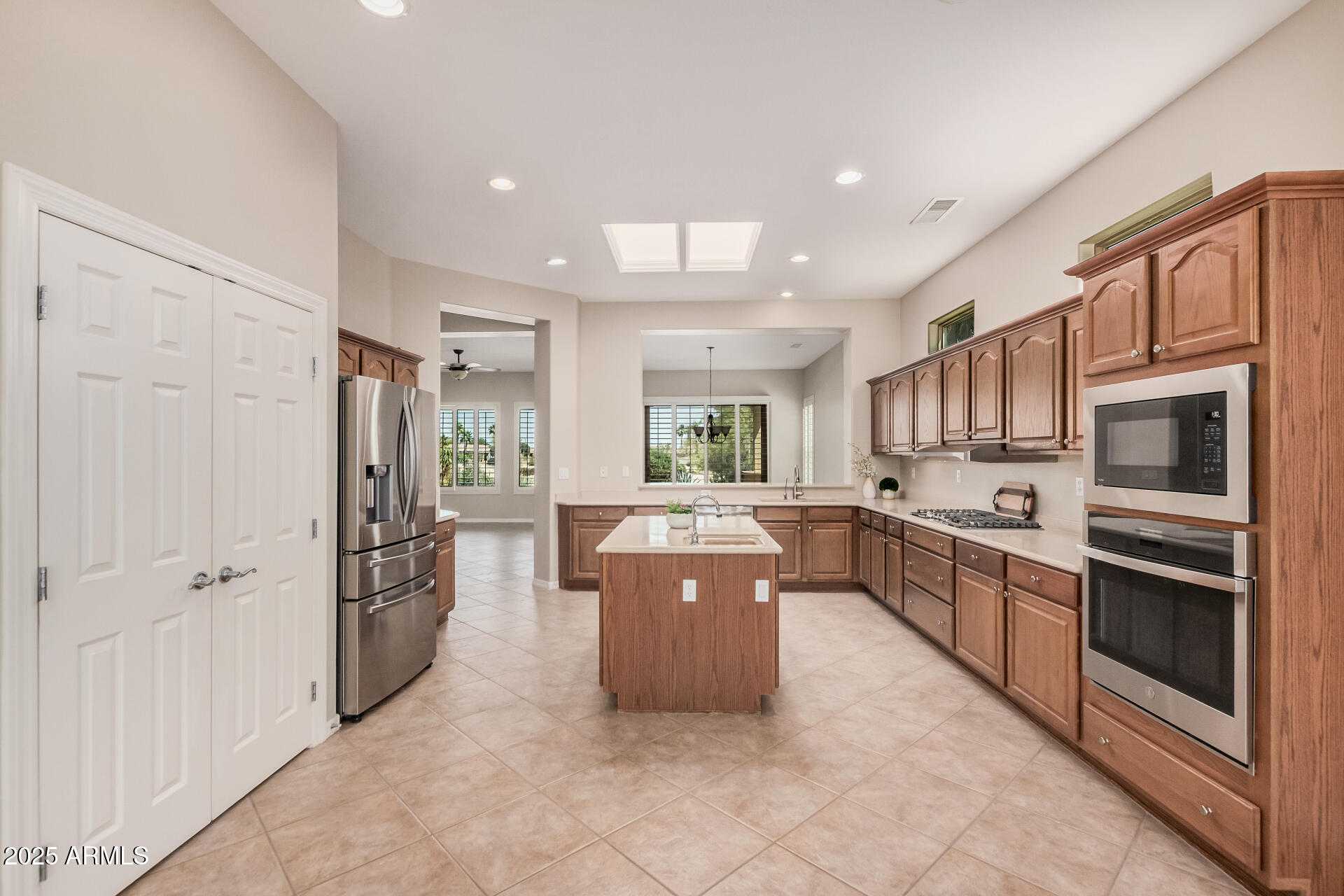 16704 W ORACLE RIM Drive