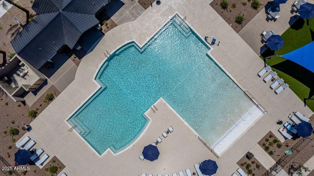 17825 W PASADENA Avenue