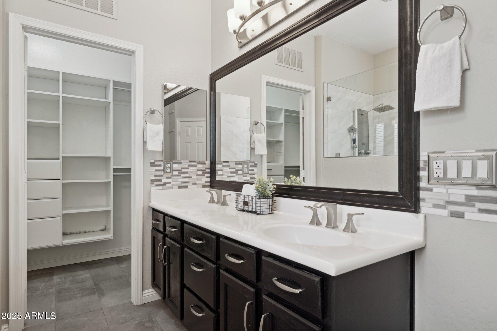 15161 W TURNEY Avenue