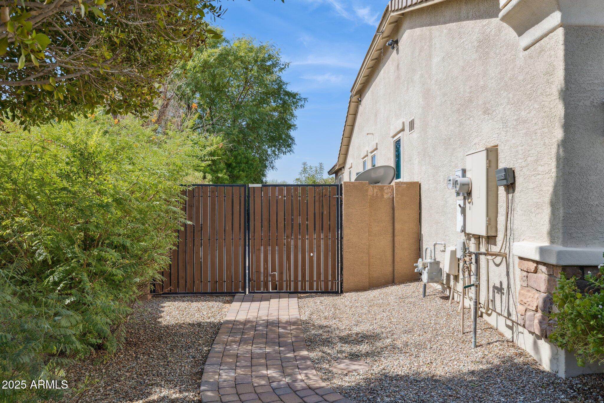 15161 W TURNEY Avenue