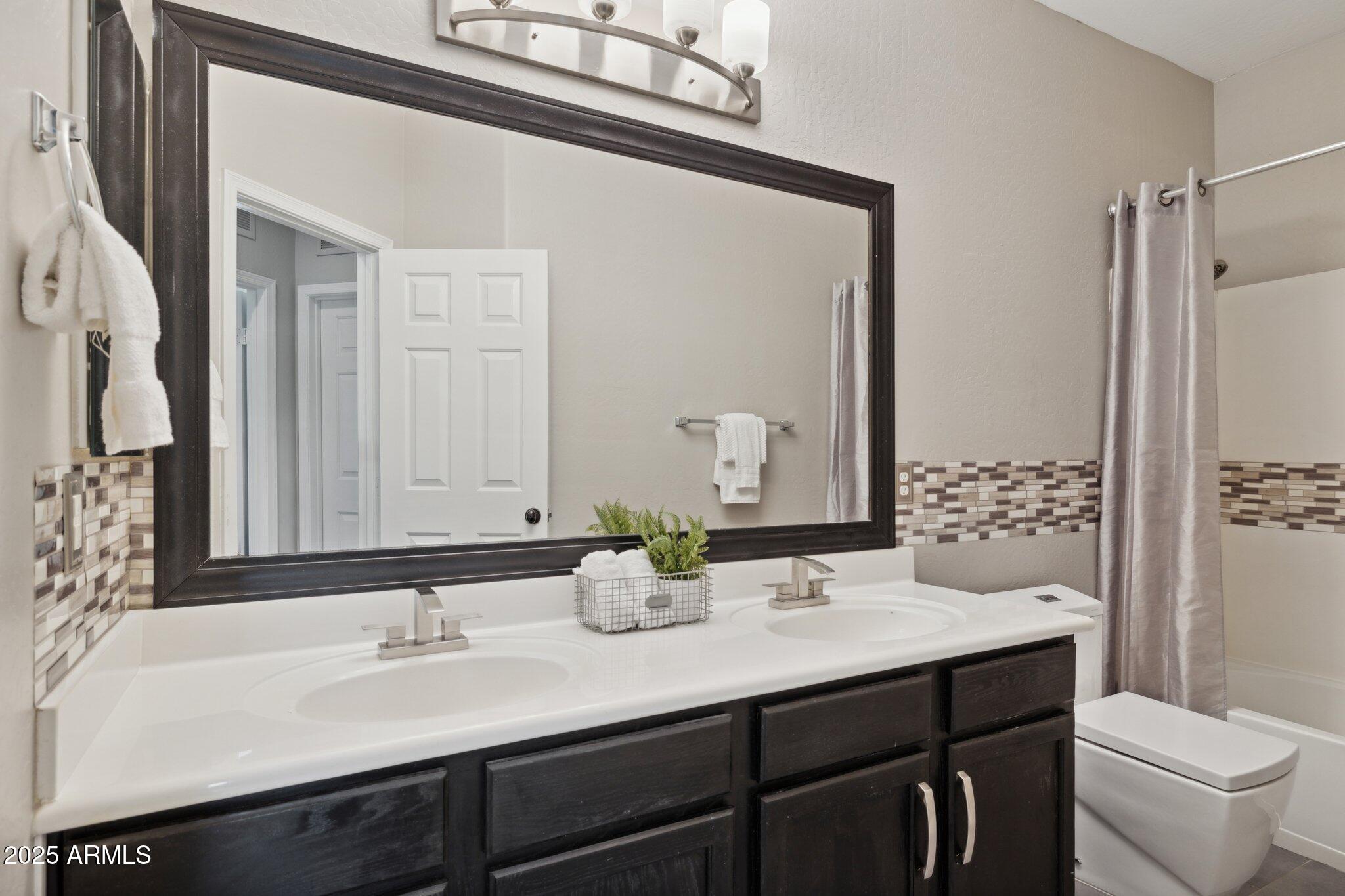 15161 W TURNEY Avenue