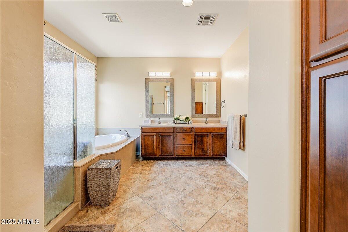 16445 W BERKELEY Road