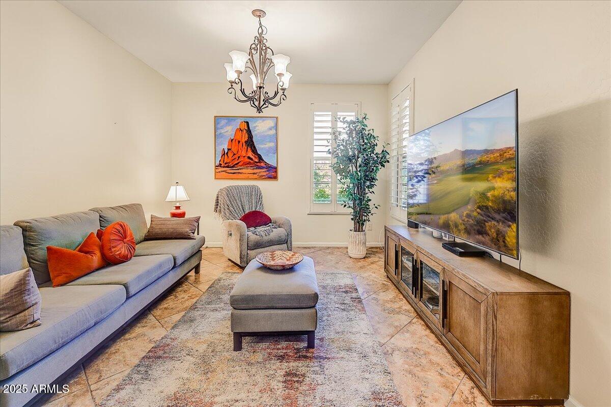 16445 W BERKELEY Road