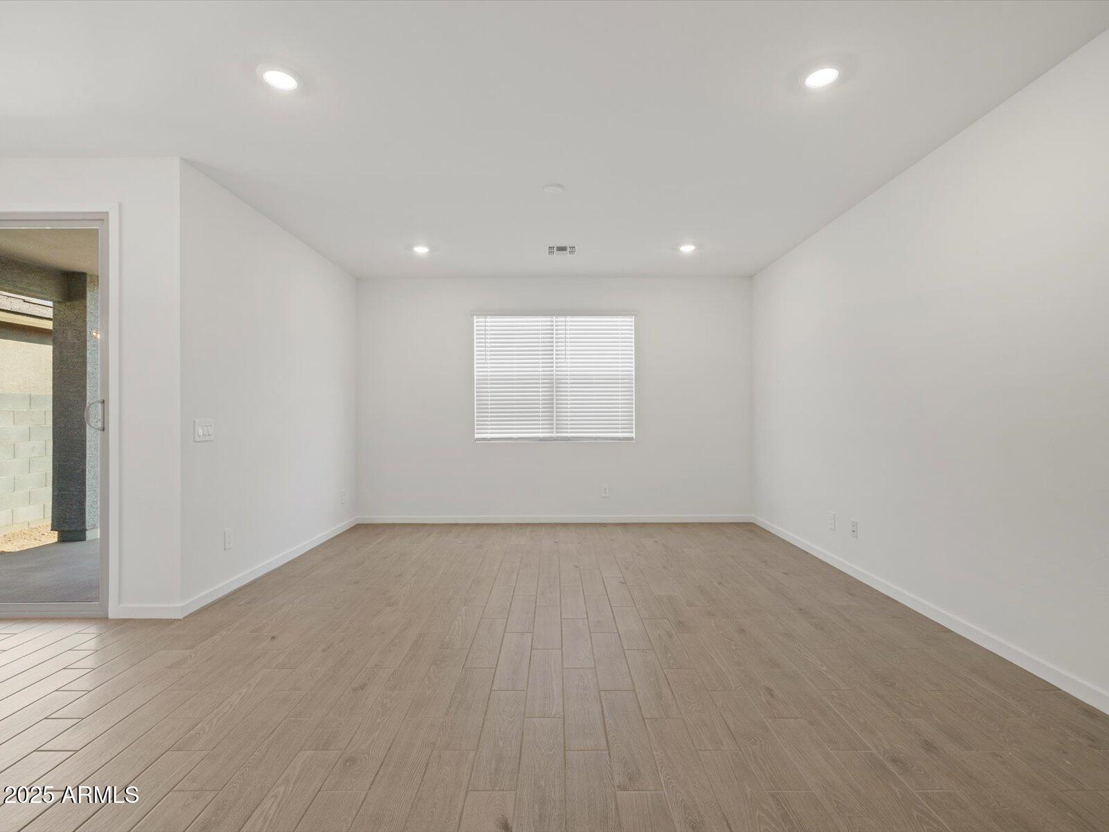 15991 W HONEYSUCKLE Drive