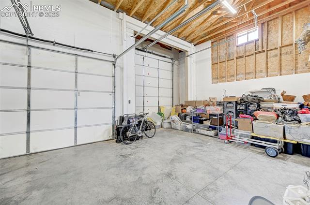 1421 W Carrizo Springs Lane