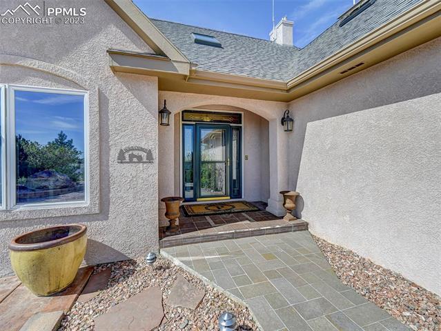 1421 W Carrizo Springs Lane