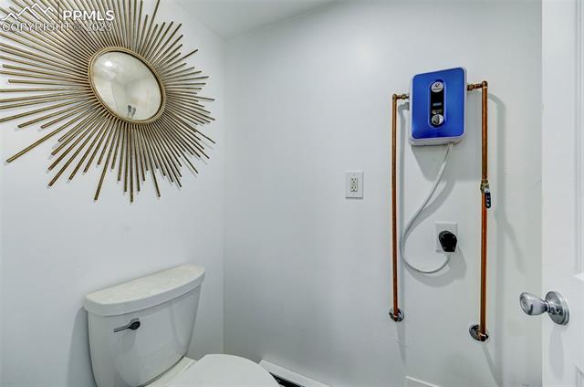 1421 W Carrizo Springs Lane