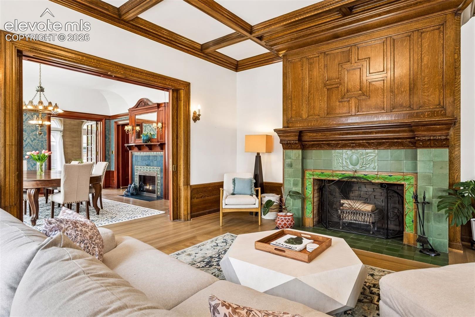 1600 Cascade Avenue